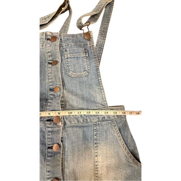 🖤 Product Listing: American Rag Blue Jeans – Size 9 - Picture 9 of 11